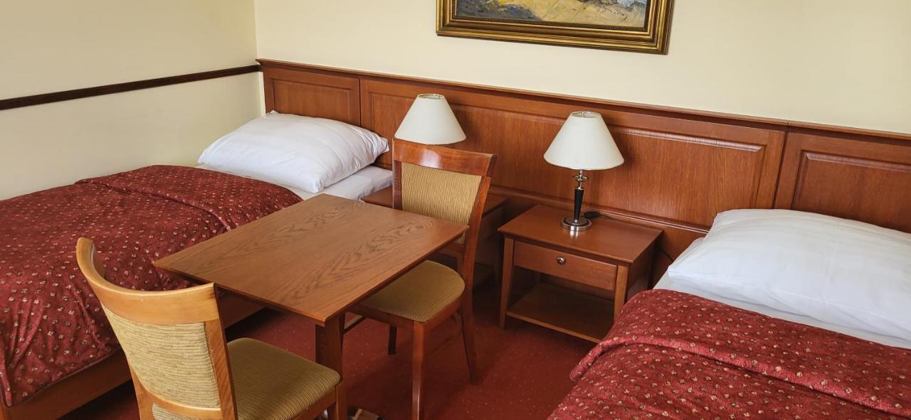 Hotel Matysak Bratislava Luaran gambar